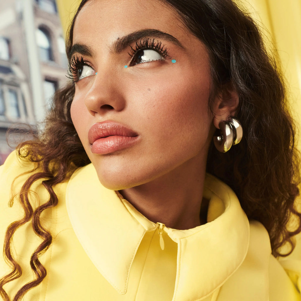 Colossal Bubble Mascara, get Buildable Volume and Length for Bold, Separated Lashes, for 24HR, Maybelline New York